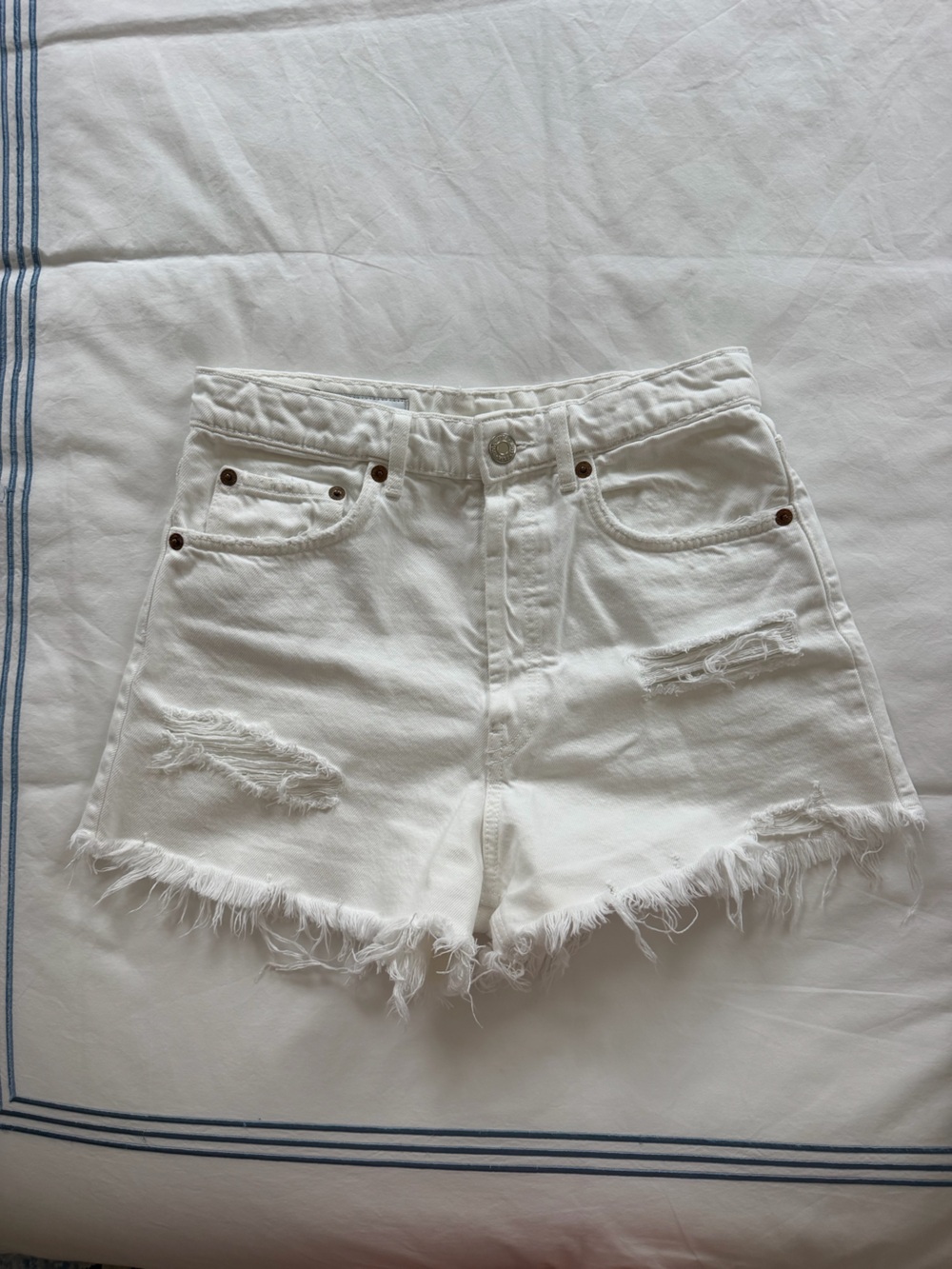 Zara White Distressed Denim Shorts